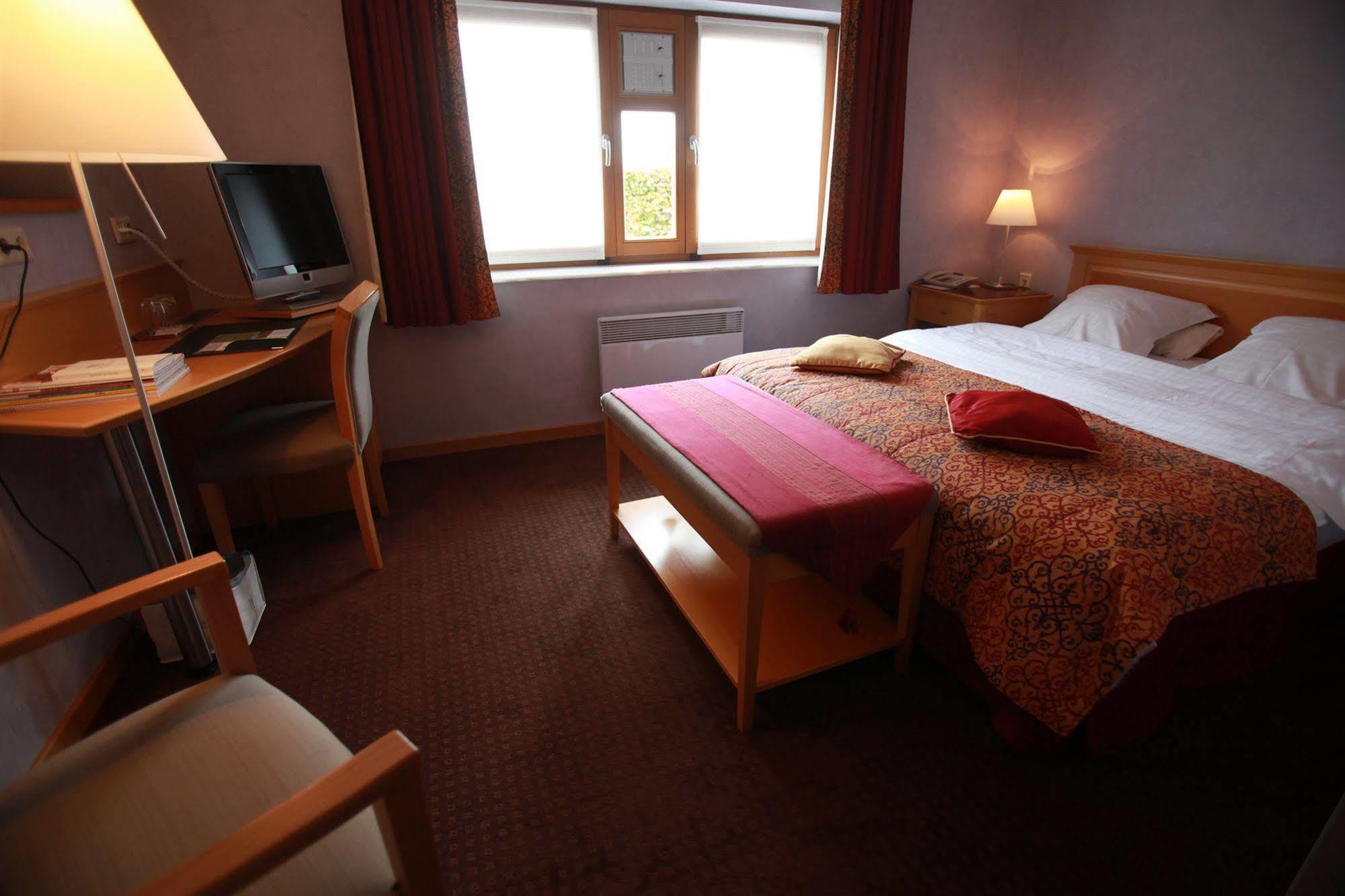 Hostellerie Du Peiffeschof, The Originals Relais Arlon Eksteriør bilde